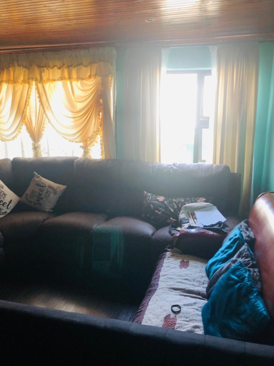 2 Bedroom Property for Sale in Ilitha Park Western Cape